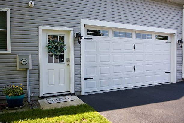 24/7 Emergency Garage Door Panel Replacement experts in Gibson, AR